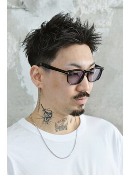 チルチェア 横浜(CHILL CHAIR) ナチュラルフェード×アクティブショート<バーバー/横浜/横浜駅>