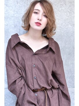 メーヴェ(Mowen) mowen×外ハネミディアム×ラフウェーブ×モカベージュ
