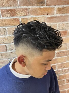 バーバーブロス 吉祥寺店(BARBER BROS) 【LUDLOW BROS.】エロパーマ スキンフェード ゆるウェーブ