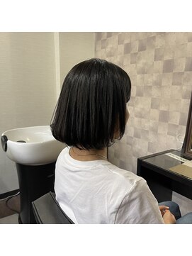 テト(teto) 前上がりショートボブ