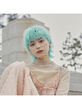 ルク(RUKU) ウルフカット/ウルフ/ハイトーンカラー