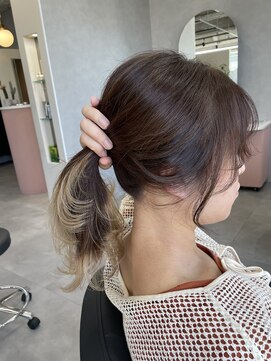 ジエクト ヴィシア(The Ect VIXIA) 裾カラー/ホワイトベージュ/グラデーションカラー/韓国風ヘア