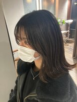 リバレッジ 白金(Leverage) ミディアム切りっぱなしスタイル:Erika Fukunaga