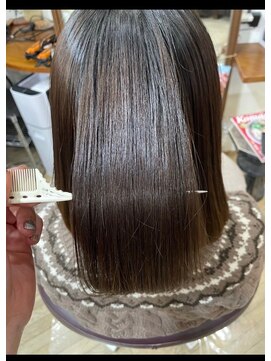 美容室 メザミー MESAMIES 髪質改善 ナチュラル暗髪黒髪 ツヤ髪ストレートロング 縮毛矯正