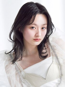 ラフィス ヘアー ミミ 流山おおたかの森店(La fith hair Mimi) 【La fith】暗髪カラー×センターパート