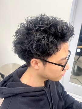 ユニ 江坂(Uni.) スパイキーショート  ボックスショート　メンズパーマ