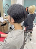 黒髪でもカッコかわいい刈り上げショート