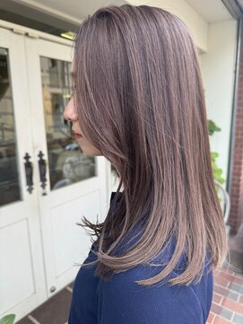 アウリンコ(aurinco) 上品さを表現するやわらかウォームブラウン