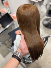 取り扱いヘアケアに感動！髪質やスタイリングに合わせて、選べる豊富なヘアケア商品を取り扱っております。