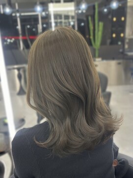 アルドーレフィエロ シンサイバシ(Ardore fiero shinsaibashi) オリーブブラウン☆ミディアムレイヤー20代30代40代