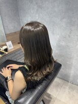 モク(mok) 赤みを抑えた艶髪オリーブ