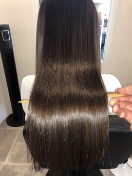 アールサロン アオヤマ(Rr SALON AOYAMA) プラチナミネコラストレート