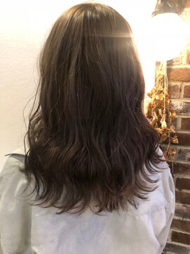 エイミー(Aimee) Aimee 町田 かわもてロング×モーブブラウン