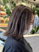 レイヤーカットピンクベージュカラーケアブリーチローライト