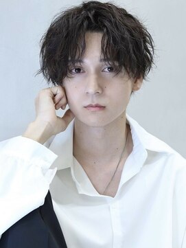 コンフィデンス メンズヘアー(confidence MEN'S HAIR) リオンセンターパート『ポンパドール×スパイラルパーマ』 新宿