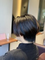 ブル(b.u.l.l.)&nbsp;前下がりショート