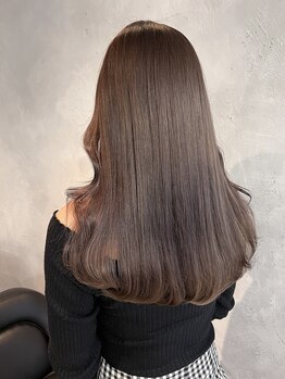 サロウィン 大宮Crest店(SALOWIN)の写真/【大宮】髪質改善トリートメントでうるツヤ髪を実現◆全席フルフラットのシャンプー台で癒し空間を♪