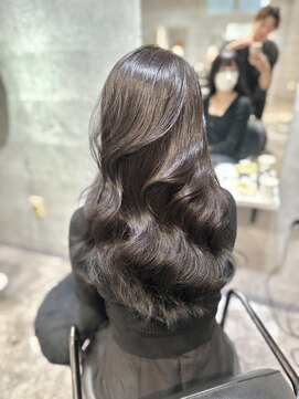 アクション 心斎橋店(ACTION) レイヤーカット アッシュグレー 韓国ヘア 顔まわりカット