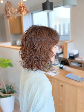 エホン(ehon) くしゅっとした夏にあえてのボブパーマはいかが？