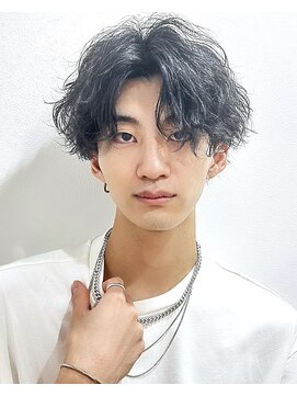 リベイル(LIVEIL) スパイラルパーマ・波巻きパーマメンズパーマ・ニュアンスパーマ