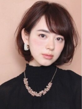 「顔周りの魅力引き出す、似合わせカットで新しい自分に☆」