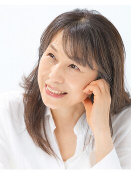 「毎日健康で美しい」をテーマに、ヘアはもちろん内側からトータルで美しく！大人女性の美と健康をサポート