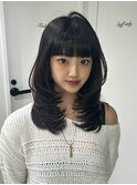 ミディアムレイヤー顔まわりカットメルティーカラー海外ヘア