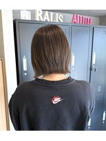 ラリス(Ralis)&nbsp;オリーブグレージュ／レイヤーボブ