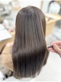 柔らか質感 美髪ストレート