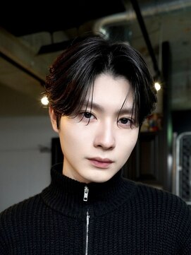 インフィニス 恵比寿(Infinis) シースルーセンターパート／ダウンパーマ／曲がる縮毛矯正