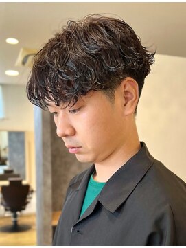 デプト(DEPT.) 波巻きパーマシャドウパーマツイストパーマメンズパーマ佐賀眉毛