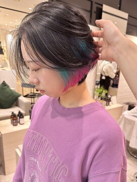 ステアケース ギンザセブン(stair:case ginza7) インナーカラーピンクブルーハンサムショートボブ