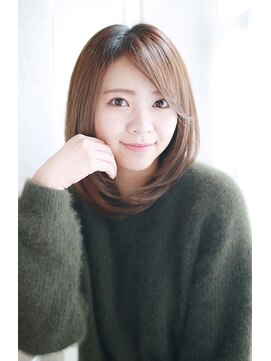 シュシュット(chouchoute) 吉祥寺3分黒髪ホワイトアッシュショートパーマエアリーミディ010