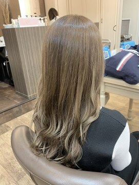 アルターリール(aL ter Rire) イメチェン/ハッシュカット/フルバング/似合わせカット/福原遼華