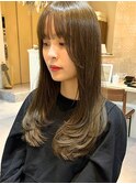 艶髪ベージュブラウンカラー×レイヤーカット