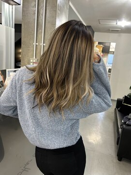 キング 高槻(K!ng) 縮毛矯正髪質改善ハイライトレイヤーカット枚方美容室エクステ