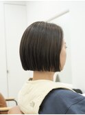 ボブ　外ハネボブ　くびれヘア　切りっぱなしボブ　暗めカラー