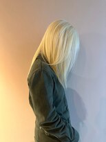 ネウィ 調布(newi)&nbsp;ミディアムレイヤー/ハイトーン/ホワイトブロンド/髪質改善