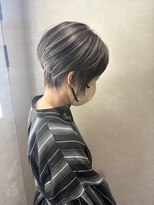 エストレーラ(estrela)&nbsp;『estrela』　小顔丸みくびれショート