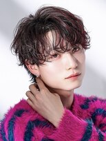 オーシャントーキョーオーバー 渋谷(OCEAN TOKYO OVER)&nbsp;センターパートフェザーパーマニュアンスパーマシャドウパーマ