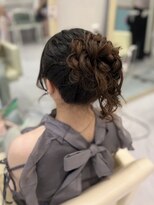 ヘアセットアリエス(aries)&nbsp;高め毛先だしアップ