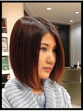 メタ(META) カット(クール美人) ※前下がりのエアリーボブ※(大人ボブ)