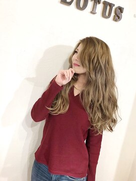 ムーンロータス(Moon Lotus) 厚みのある立体ゆるウェーブ