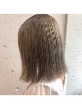 エイト 福岡天神店(EIGHT fukuoka) ミルクティーグレージュ