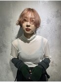 ピンクベージュ