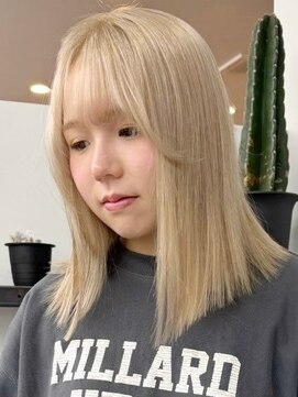 ウィコ 新宿(WICO) ホワイトミルクティー[新宿駅/外ハネボブ/ワイドバング/美髪]