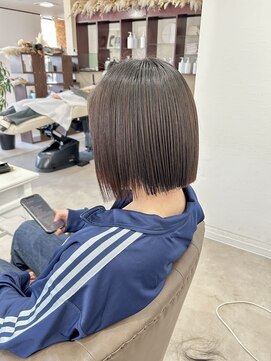 コーム(coom) ぱつっとボブ