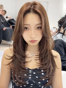 ヨロ 渋谷(YOLO) 韓国ヘアーハッシュカットレイヤーカットハイライトカラー