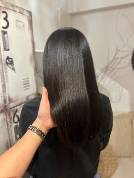 リゴッツ ドゥア プトゥリ(Regottz dua putri) アッシュグレージュ11.23黒髪