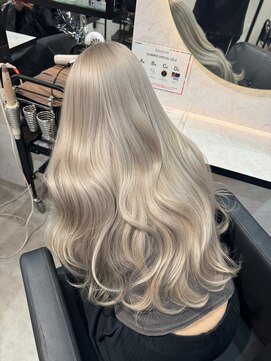 ラピス 名古屋駅前店(Lapis) ホワイトベージュ/ブリーチカラー／ダブルカラー